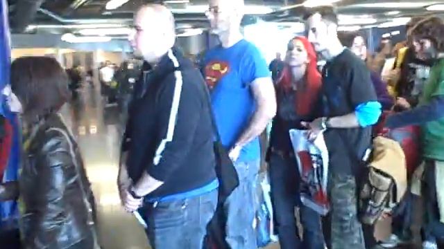 The queue for Jonathan Ross' panel смотреть онлайн