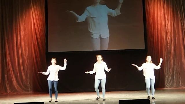 Жестовая песня:«Давайте сохраним!», исполняет ансамбль «Поющие руки». смотреть онлайн