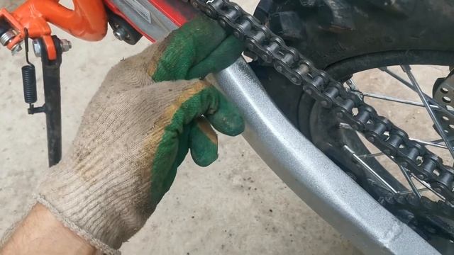 Как подтянуть цепь на питбайке, эндуро и кроссовом мотоцикле смотреть онлайн