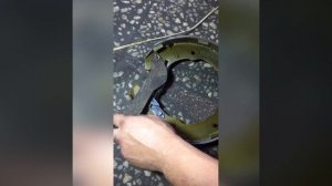 Mitsubishi L200 замена задних колодок.mp4