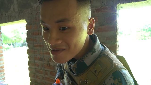 NTK Nerf War: Police couple Nerf Guns Masked Thieves Conquering Monster Buffalo Super hero Nerf смотреть онлайн