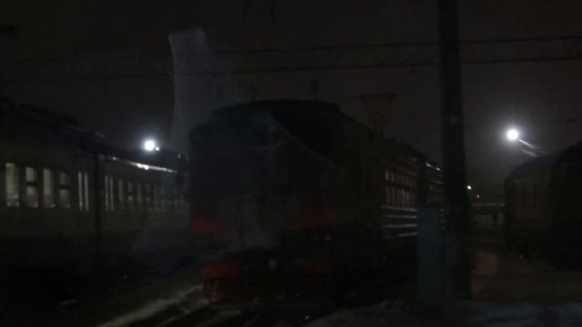 "Куровские гости!" ЭД2Т-0043/ЭР2Р-7024 делает оборот по станции Дмитров. смотреть онлайн