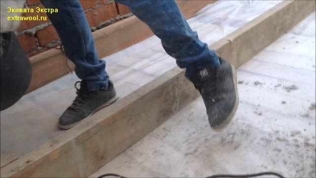 Эковата, утепление чердака своими руками. смотреть онлайн