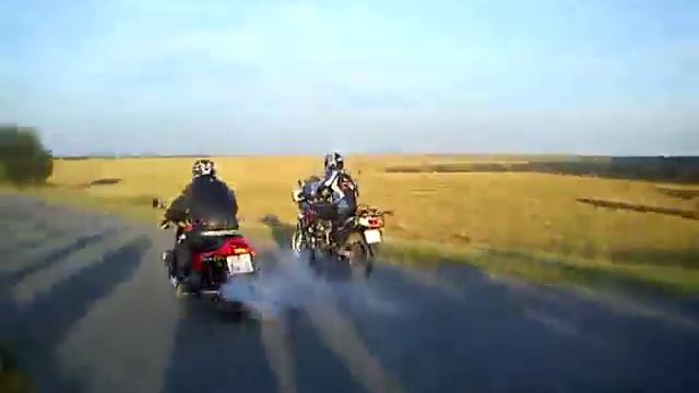 Ява 638 против Honda XRV 750 Africa Twin смотреть онлайн