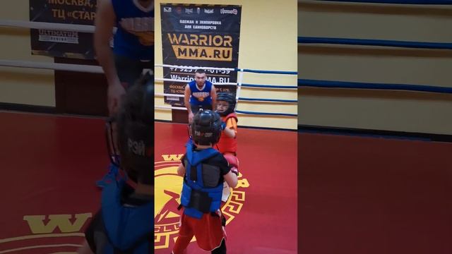 Кикбоксинг дети. Спарринг. Денис 6 лет - Макар 7 лет.