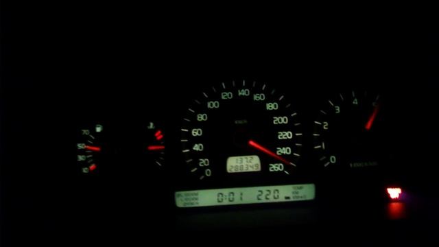 Volvo c70 T5 uit het jaar 1998 смотреть онлайн