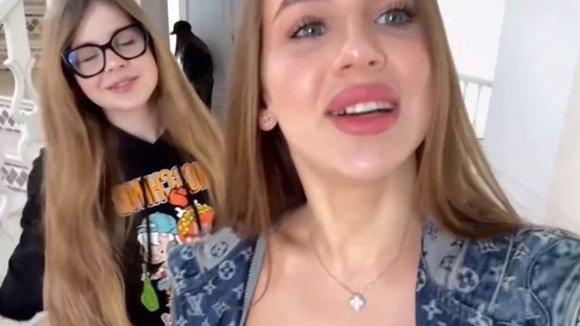 24 ЧАСА МЛАДШЕЙ СЕСТРЕ ГОВОРЮ ДА 💖🛍️