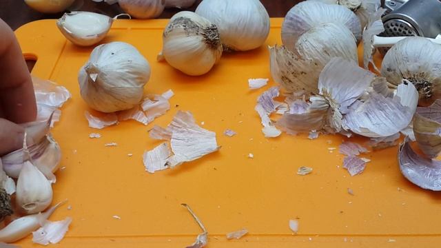 ⚠ Ешьте чеснок каждый день, круглый год! Как хранить чеснок? Не прорастает до мая! смотреть онлайн