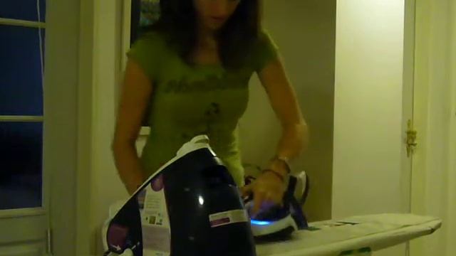 Žehlení jako relaxační záležitost смотреть онлайн