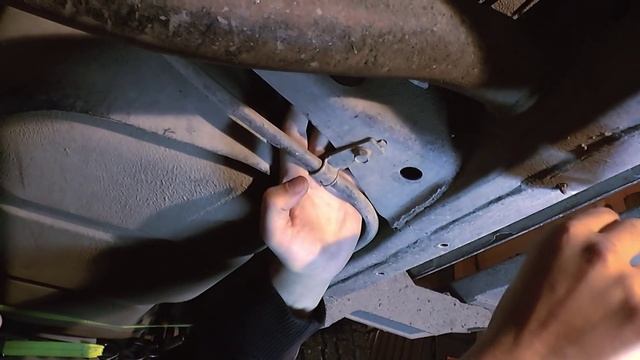 Ставим защиту бака на L200 18+ смотреть онлайн