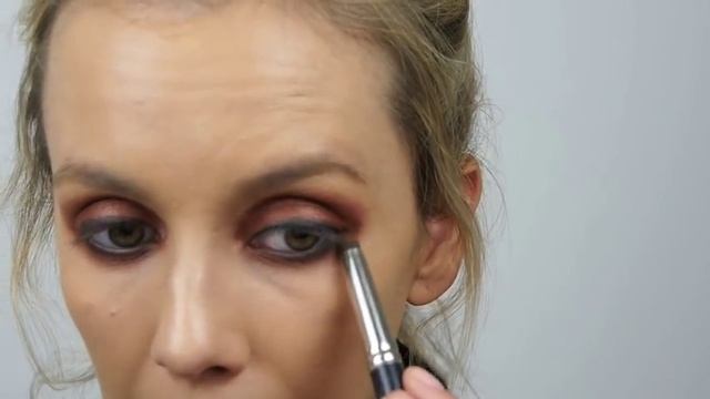 Cara Delevingne Chocolate Brown Smokey Eye Makeup Tutorial смотреть онлайн