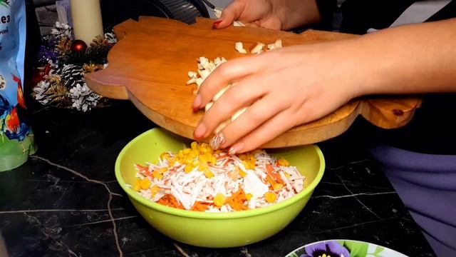 тарталетки с крабовыми и корейской морковью#готовимдома #быстровкусно #самасебехозяйка смотреть онлайн
