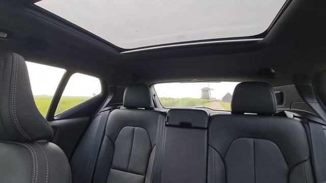 Test Volvo XC40 ELECTRIC CAR Pro with Android system by StijnOnline VeganStijn Stijn Gabeler смотреть онлайн