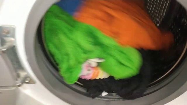 Spin With Water And Wet Laundry Washing Machine Lg