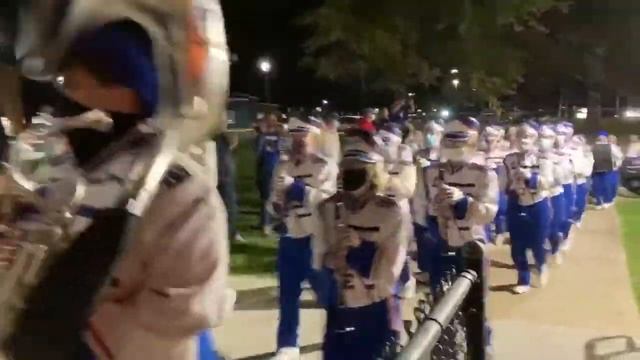 Lake Blue Streak Marching Band -- post-game, exiting tunnel смотреть онлайн