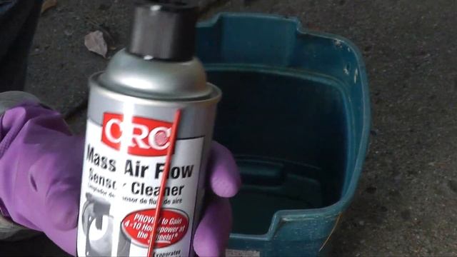 Mass Airflow Sensor MAS Cleaning On A Mazda 3 - P0103