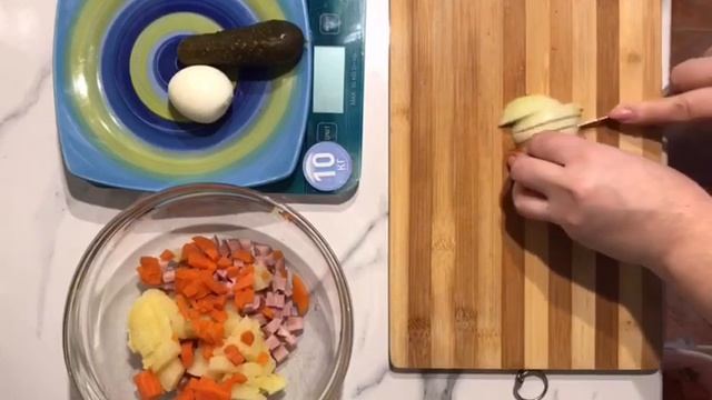 Оливье к новому году без майонеза смотреть онлайн