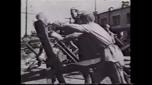 " Майор привез мальчишку на лафете".. Стихи Константина Симонова. Читает Валентин Карманов.