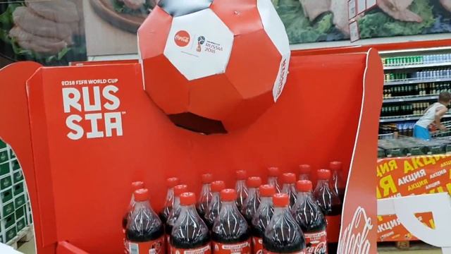 Новая акция от Coca-Cola.За крышки получили крутой мяч! смотреть онлайн