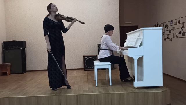 "Maybe I Maybe You" A. Rohani. Ispolnyaut Alina Lyashenko i Svetlana Reveka. смотреть онлайн