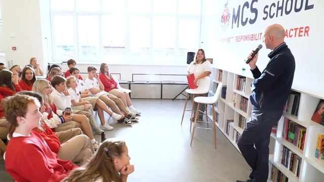 Бизнес встреча с Вадимом Ивановым - MCS School, Moscow, английская школа смотреть онлайн