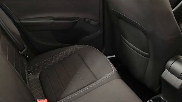 Skoda Fabia SE, Petrol manual смотреть онлайн