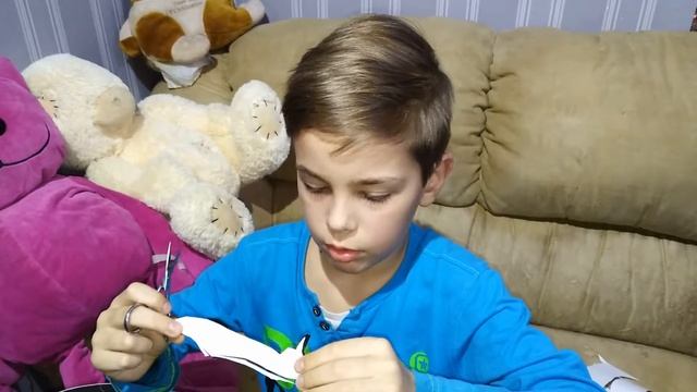 НОЖ-БаБоЧкА из бумаги.Получится или нет в первый раз? смотреть онлайн