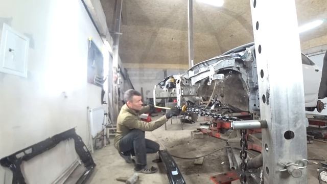 КУЗОВНОЙ РЕМОНТ HYUNDAI SOLARIS. СИЛЬНЫЙ ЛОБОВОЙ УДАР. РЕМОНТ АВТОМОБИЛЯ. TOTAL BODY REPAIR смотреть онлайн