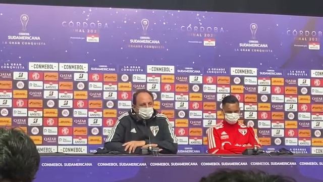 Ceni entrenador de São Paulo declara sobre Robert Arboleda. Vía @chinavelozb смотреть онлайн