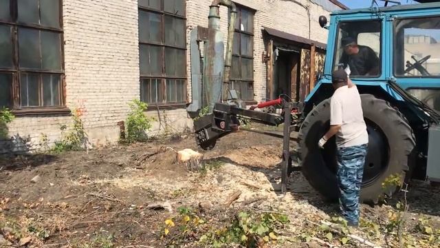 Измельчитель пней дисковый для трактора МТЗ смотреть онлайн