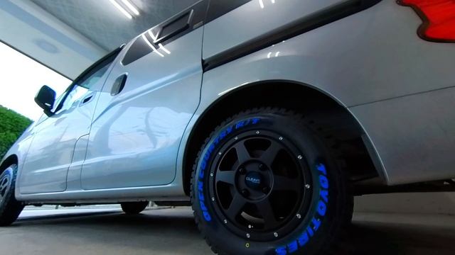 NV200 タイヤ交換