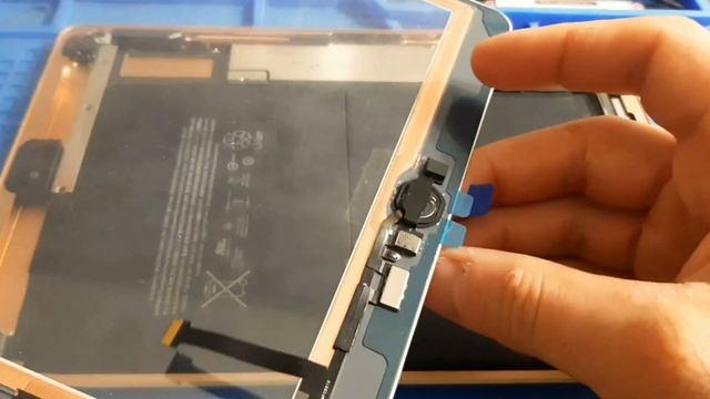 IPad 6  9,7  ( 2018 ) Замена тачскрина и дисплея.