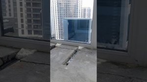 Как установить наружный блок кондиционера, если в квартире панорамное остекление