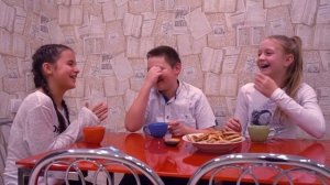 ОПОЗДАЛИ В ШКОЛУ! Даша с Друзьями ПРОГУЛЯЛИ УРОКИ Звонит Учитель