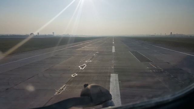 Алматы, посадка Боинг 767 и руление до гейта. Landing In Almaty With Taxi Till Gate 4 On Boeing 767.