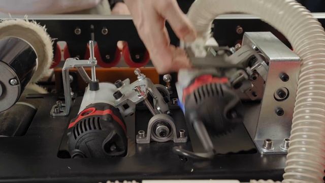 Компактный полуавтоматический кромкооблицовочный станок KROM | KOMBO | max смотреть онлайн