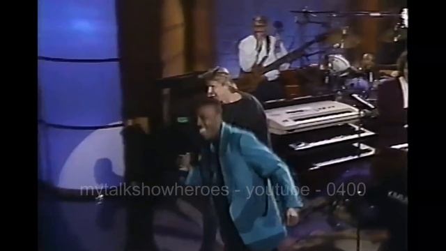 GARY BUSEY PLAYS 'BUDDY HOLLY'S' GUITAR смотреть онлайн