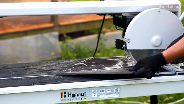 Электрический плиткорез Helmut FS300 смотреть онлайн