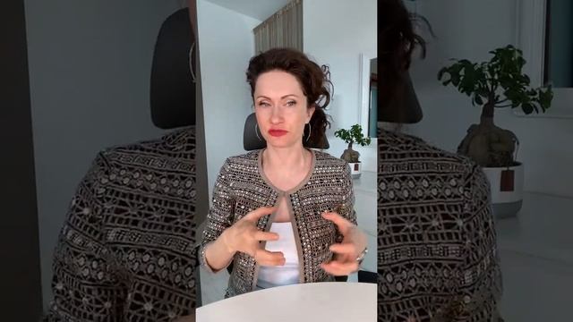 Интуиция. Страх и идеализация. Как отличить? | Понятный психолог Таня Давыдова смотреть онлайн