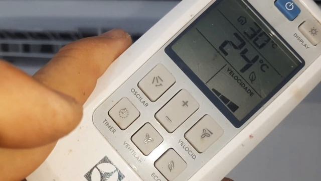 AR CONDICIONADO ELECTROLUX PISCANDO O LED AUTO LIMPEZA. O QUE FAZER ? смотреть онлайн