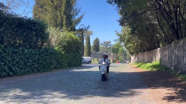 VITTORIA RENT NOLEGGIO SCOOTER - VESPA TOUR ROMA смотреть онлайн