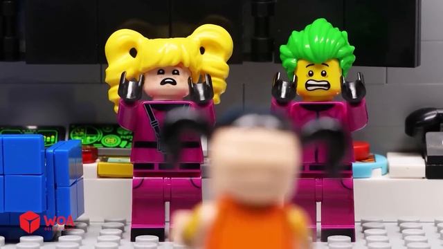 Don't Slide Through the Wrong Waterslide!! Money or Poop | LEGO Prison Break смотреть онлайн