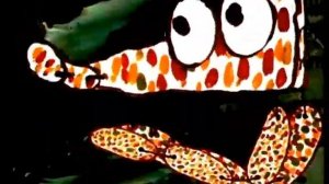 Песня Рыбы-пилы "Это дело я люблю, всё на свете я пилю" из мультфильма "Голубой щенок"