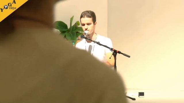 Govinda Jaya Jaya mit Devadas смотреть онлайн