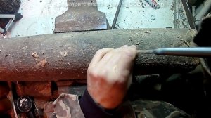 Как просверлить большое отверстие в дереве.  Приспособление для сверления без электроинструмента.