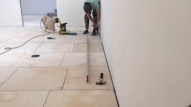 Циклевка фанеры под паркет таймлапс,с элементами slow mo. смотреть онлайн