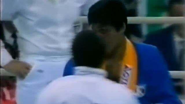 10 Most DISGRACEFUL CHEATS in Boxing смотреть онлайн