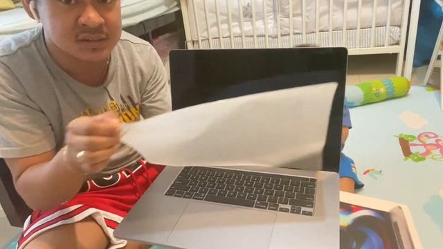 unboxing macbook pro core i9| pinoyofw | pinoyindubai| смотреть онлайн