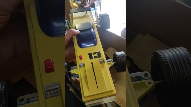 Гоночный автомобиль