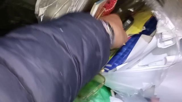✅Что можно найти в Помойках Саратова❓Люди выбросили ЭТО добровольно и беспощадно! смотреть онлайн